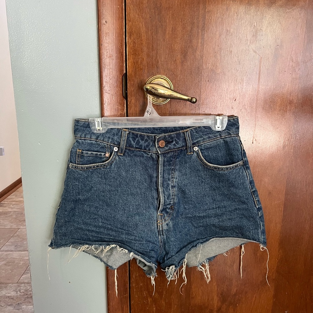 H&M Medium Wash High Waisted Denim Shorts